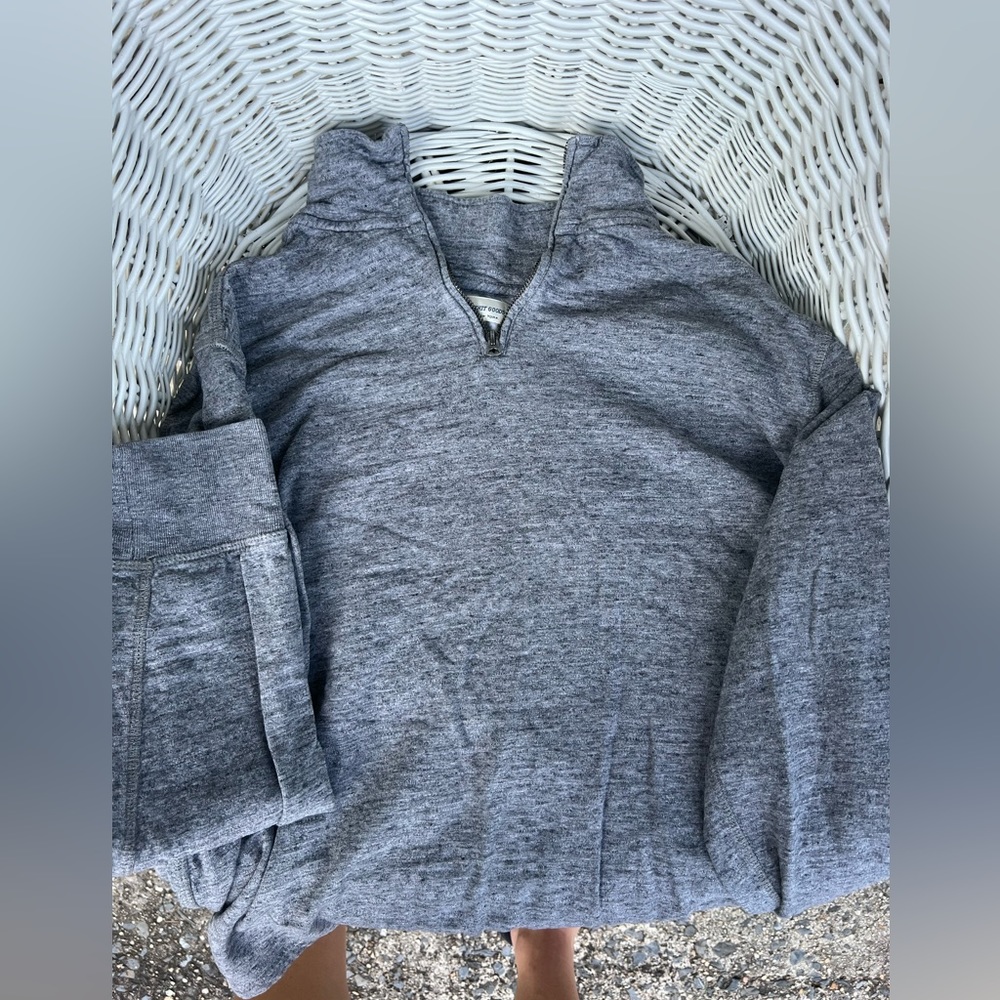 Men’s J. Crew quarter zip pullover